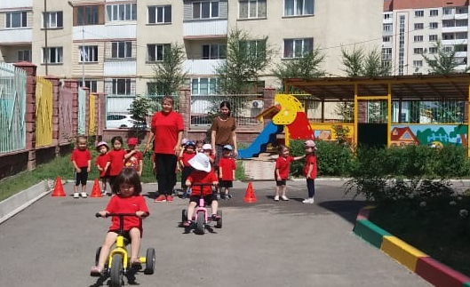 «Ботақан» тобы. Тәрбиеші: Босжигитова А.Т «Біз көңілді балдырған» - атты ойын- сауығы