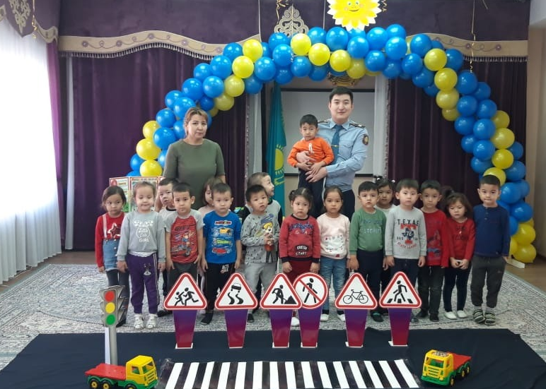 МАИ қызметкері Алпысбаев Алмаспен мектепалды даярлық топтары кездесу өткізді